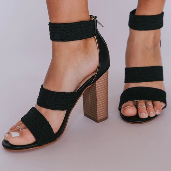 Ain’t It Fun black block heels from One Loved Babe NWOT - Picture 2 of 3